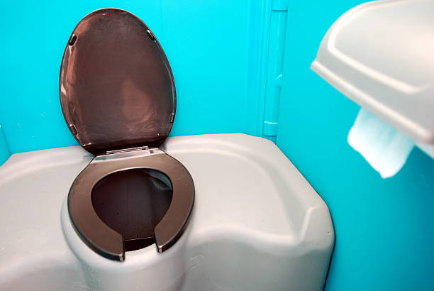 Best Portable bathroom rental  in Warren, MN